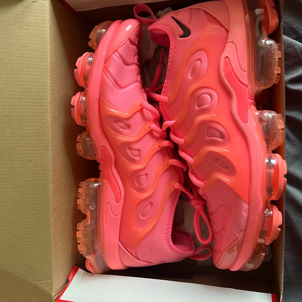 Nike Kids Coral Pink Sneakers